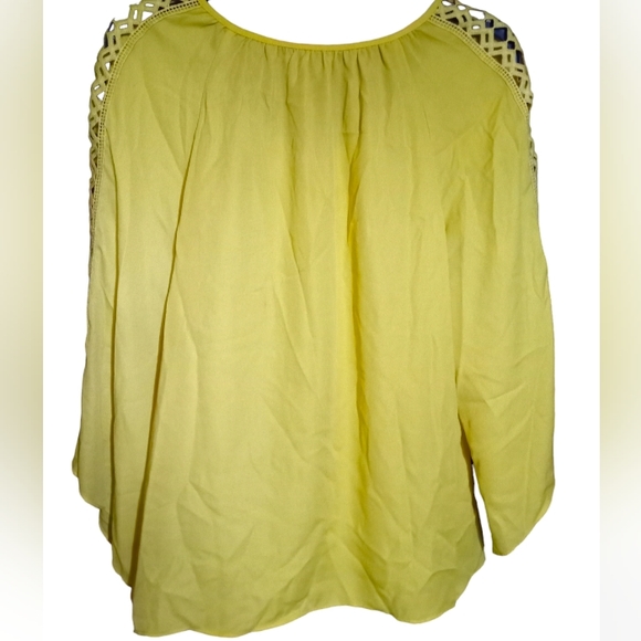 ZAC & RACHEL |Yellow Semi Sheer Flowy Lattice 3/4 Sleeve Blouse | Large - Picture 2 of 4